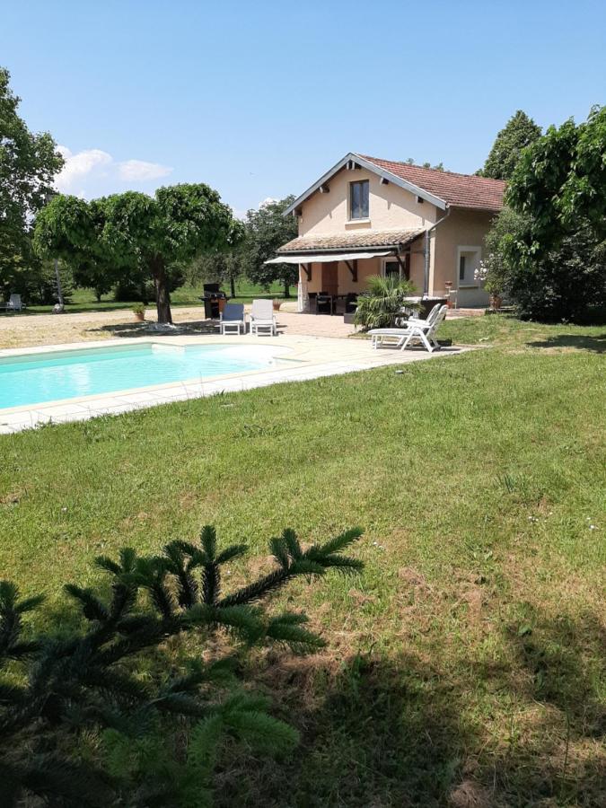 Gite A La Campagne Avec Piscine Biziat المظهر الخارجي الصورة